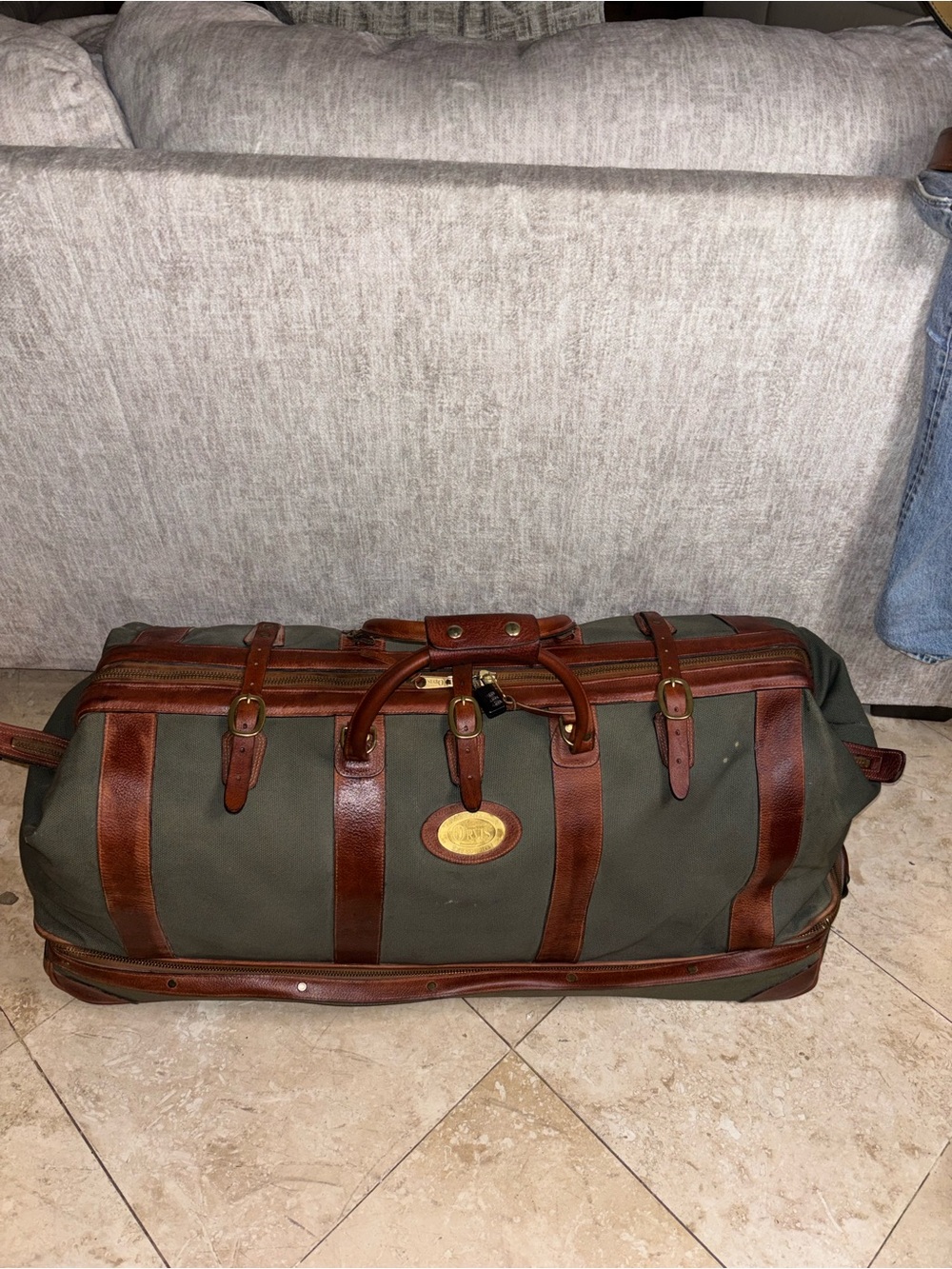 Huge Orvis  Batten Kill  Expedition / Safari Rolling Duffel Bag Vintage